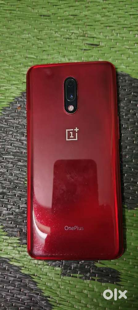 One plus 7 8gb 256gb top condition only phone no any problem