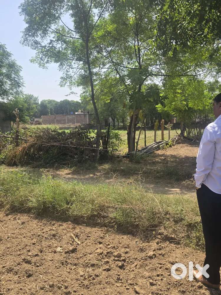 Near sector 96 150 mter to higway well connect