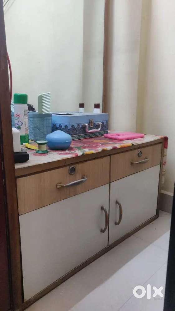 Dressing table approx 3x5 foot