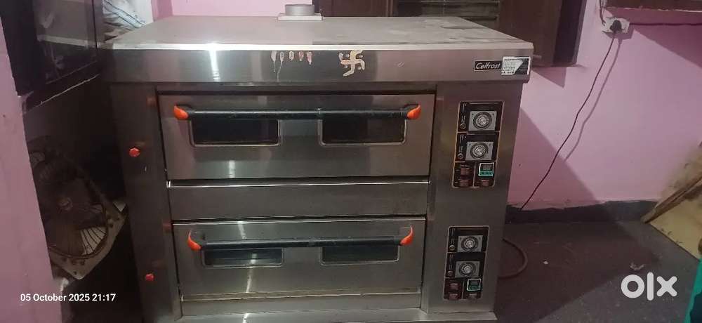 Double deck gas oven