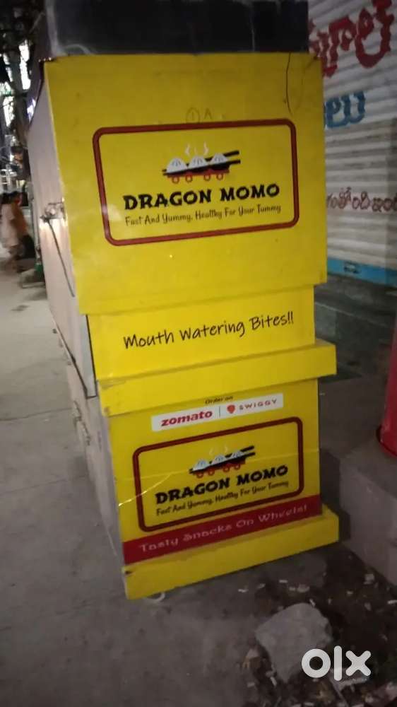 Rolls And Momos Counter