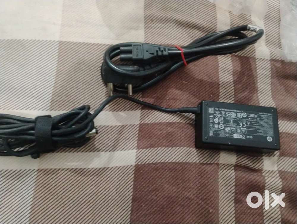 Lapto charger (brand hp )
