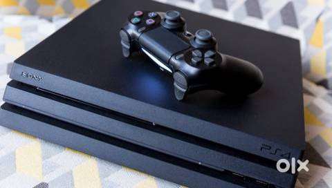 PS4 PRO well maintained