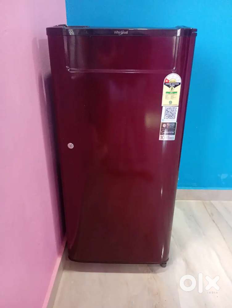 Whirlpool single door fridge very gud condition