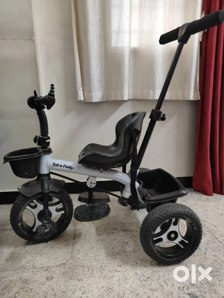 Tricycle for Kids with Parental Handle - Fab n Funky