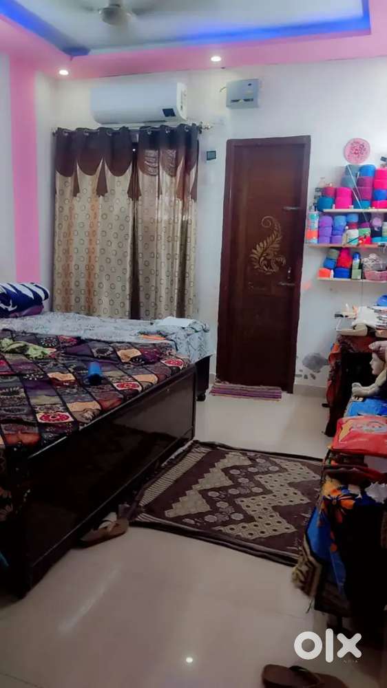 1 BHK IN PRIME LOCATION (Urgent for sale)