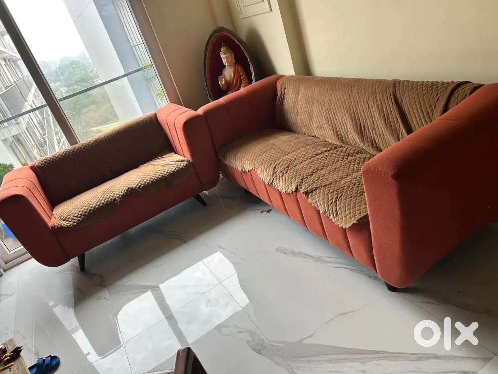 3+2 Sofa on Sell