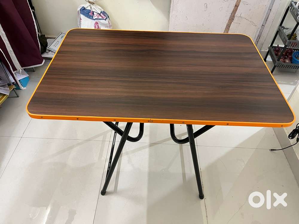 Folding Table