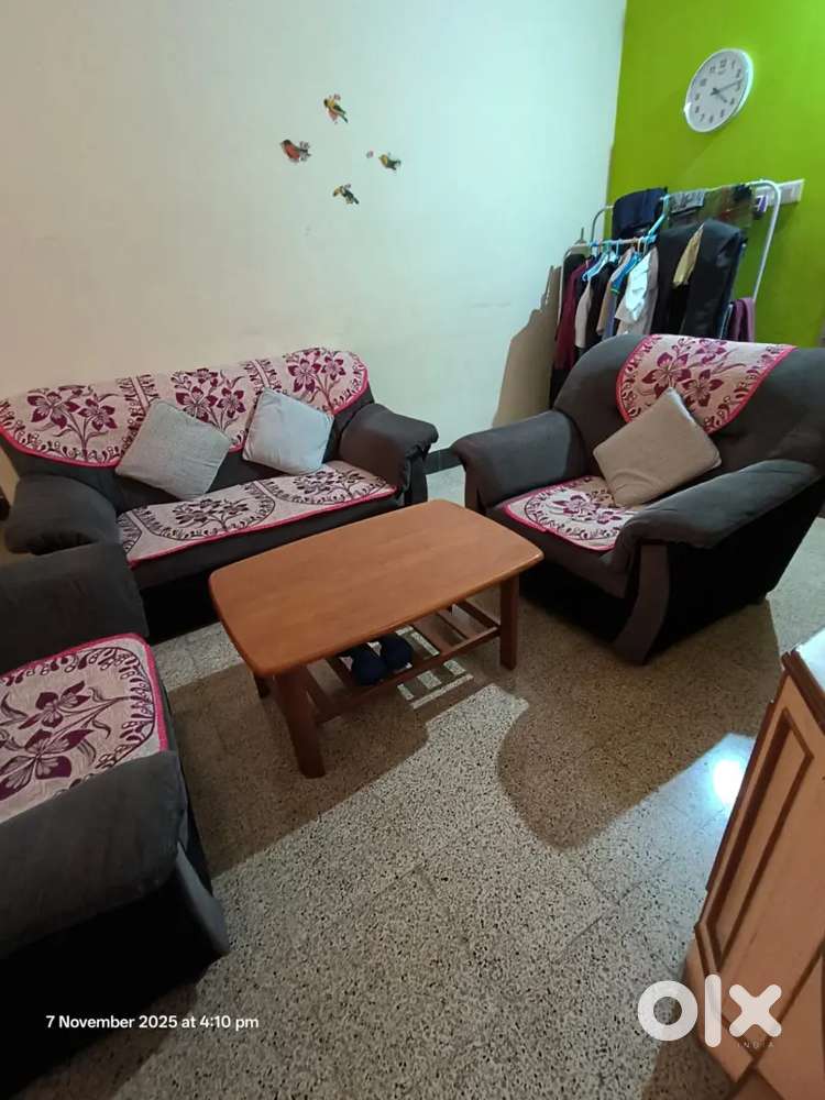 Used sofa set