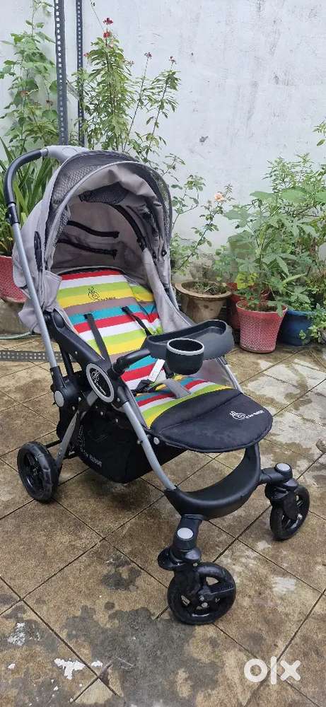 Lightweight aur comfortable baby stroller, brand R for Rabbit.