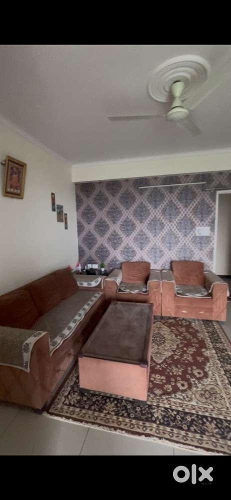 Male room mate needed for a room available in a fully furnished flat