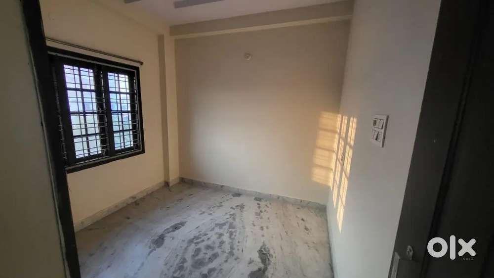 Rent 2bhk east facing