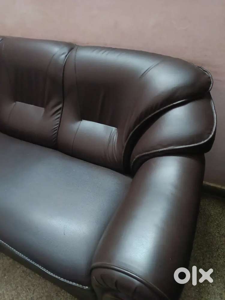 Damro second hand sofa