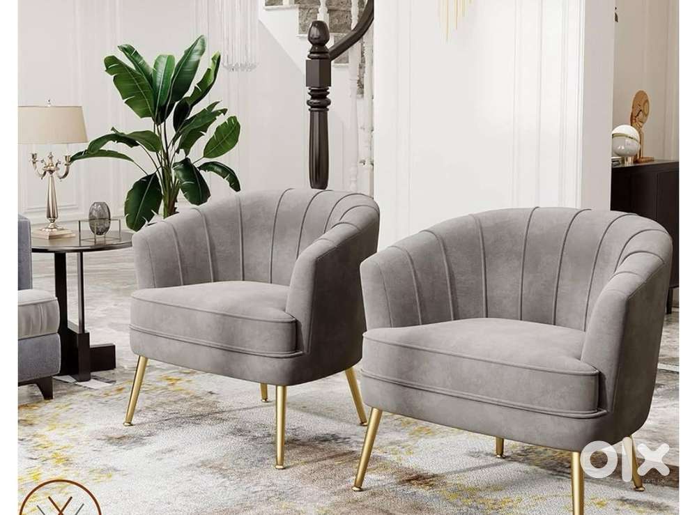 Female Room mate required