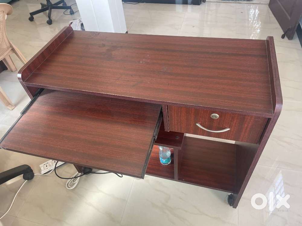 Computer Table & Rolling Chair