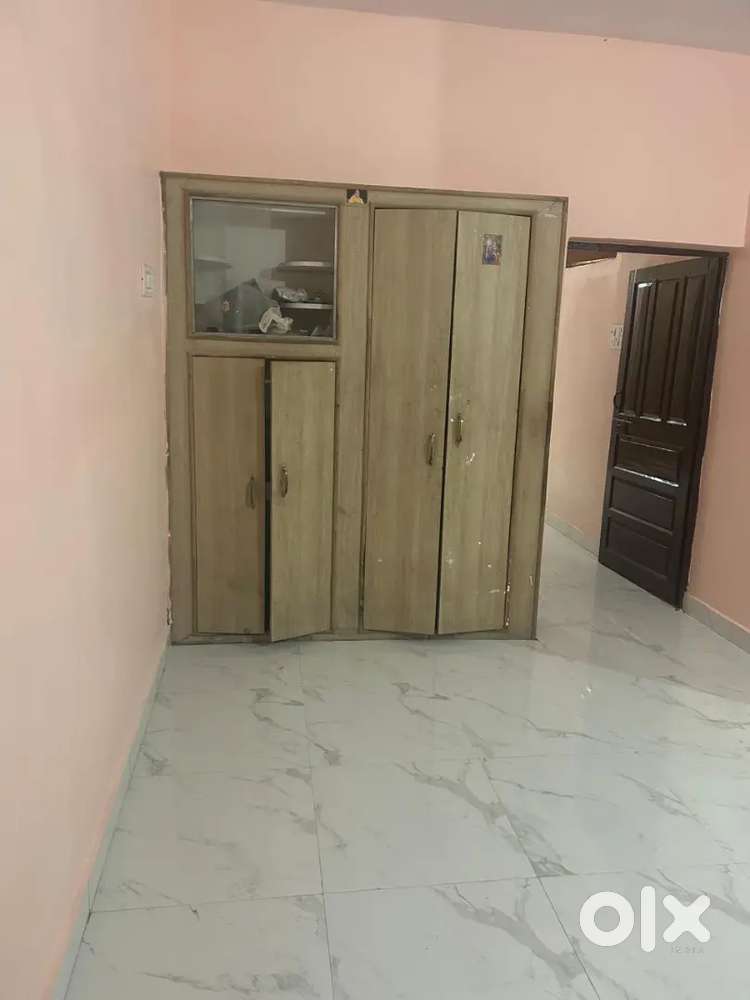 Independent ground floor house with park facing in trimurti nagar