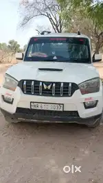 Mahindra Scorpio 2015