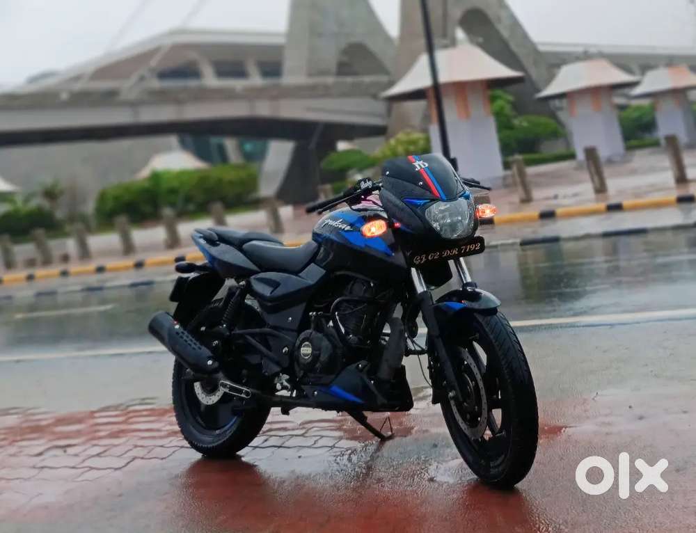 Pulsar 150 gandhinagar sector 28 GIDC