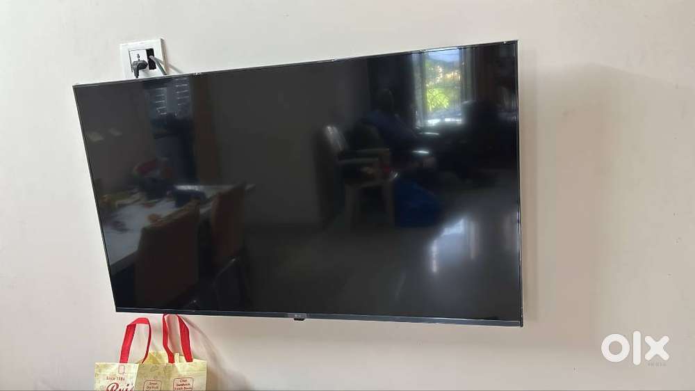LG 43-Inch Smart LED TV – 1 Year Old – Excellent Condition