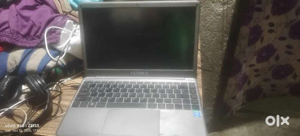 Ultimus laptop
