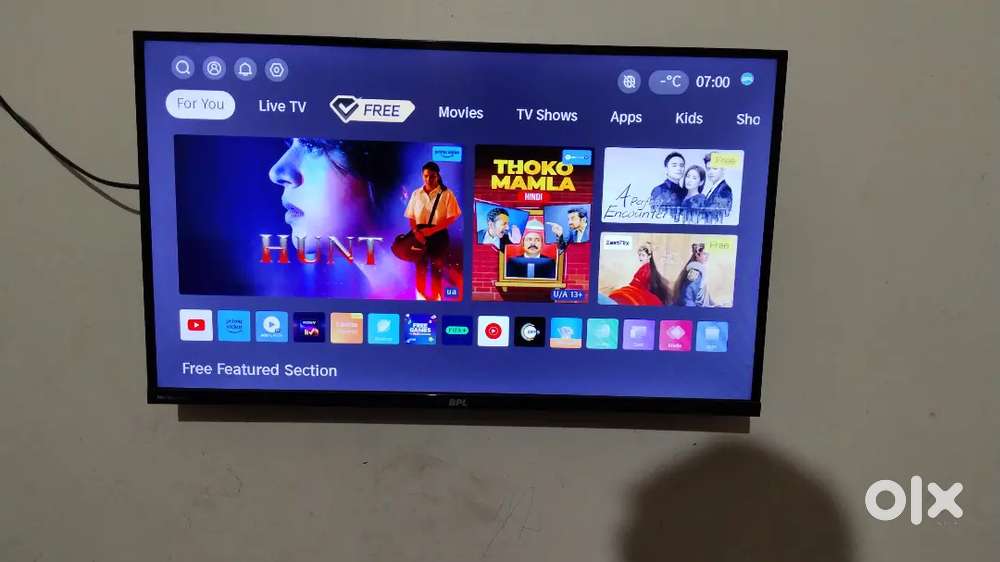 Bpl 32 inches smart tv,  only one year old , 9 months warranty availab