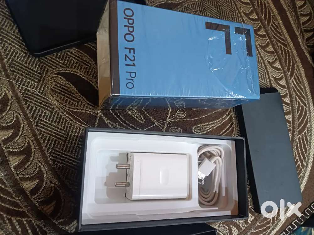 OPPO f21 pro