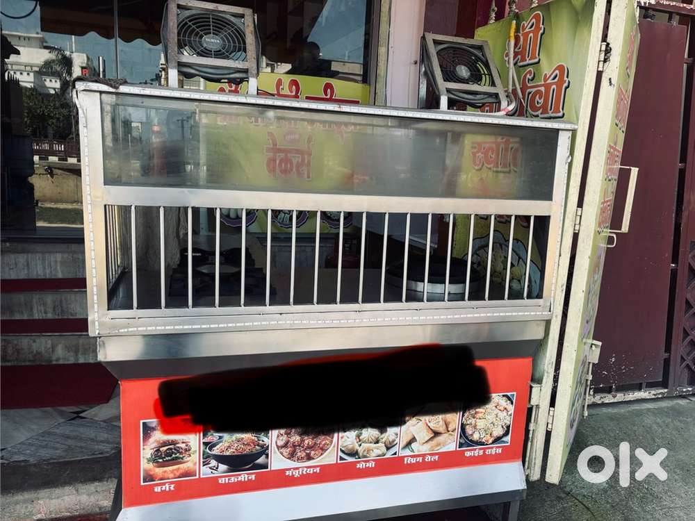 Chiniese and fast food counter