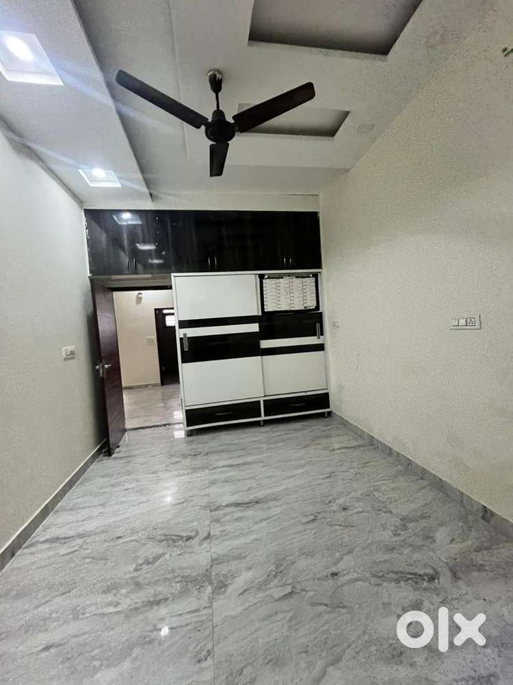 100Gaj big size Ready to move Flat for sale in just 36.90lac At Kharar