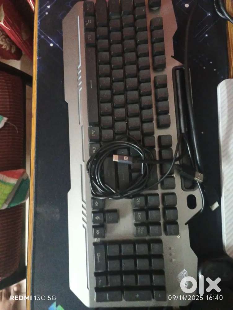 Aula Keyboard and Mouse