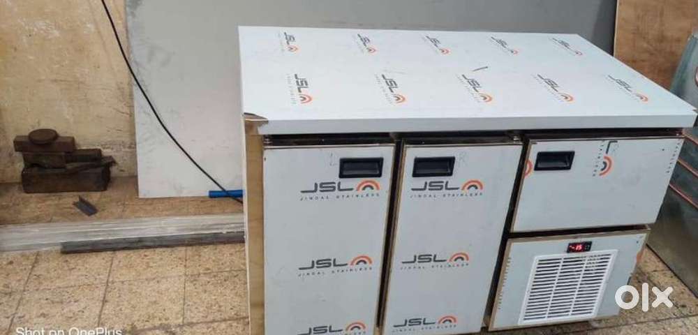 Stainless steel undercounter refrigerator