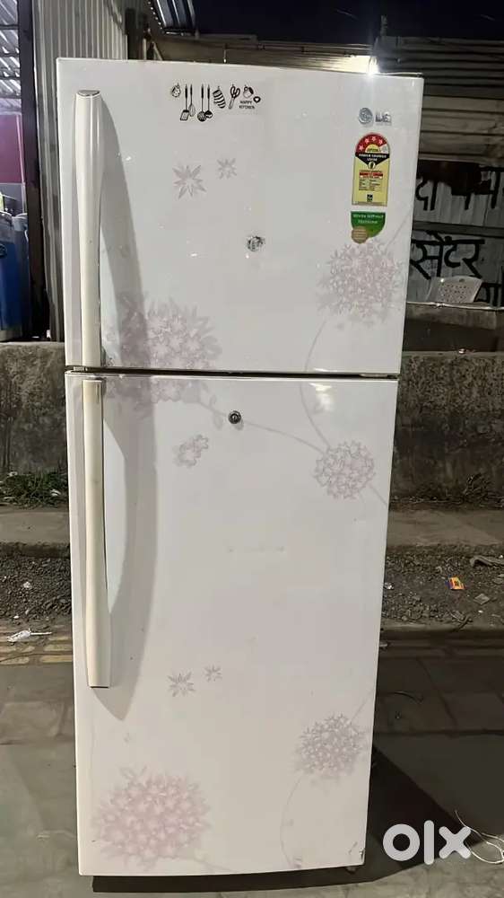 DOUBLE DOOR FRIDGE AVAILABLE FOR SALE