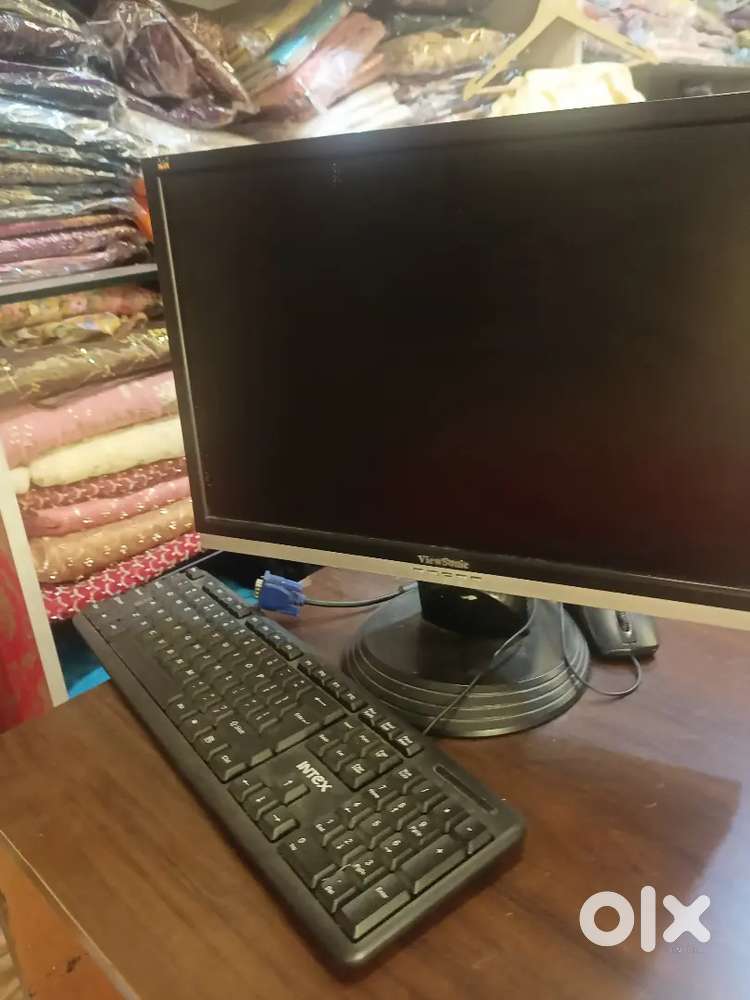 2 Computer set and 2 printers and speakers set