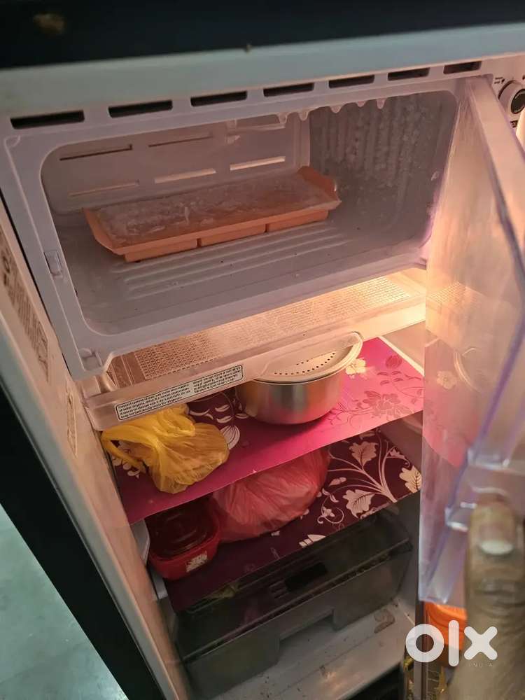 Godrej refrigerator 190L