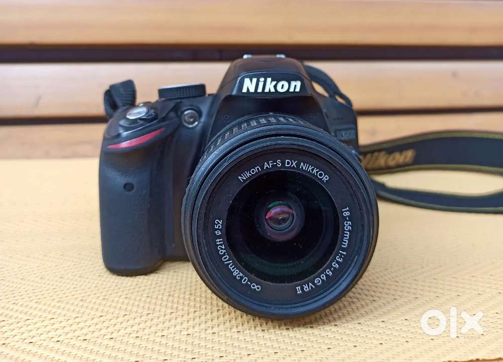 Nikon D3200 with 2 lenses 18-55 and 70-300