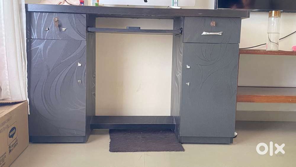 Computer Table