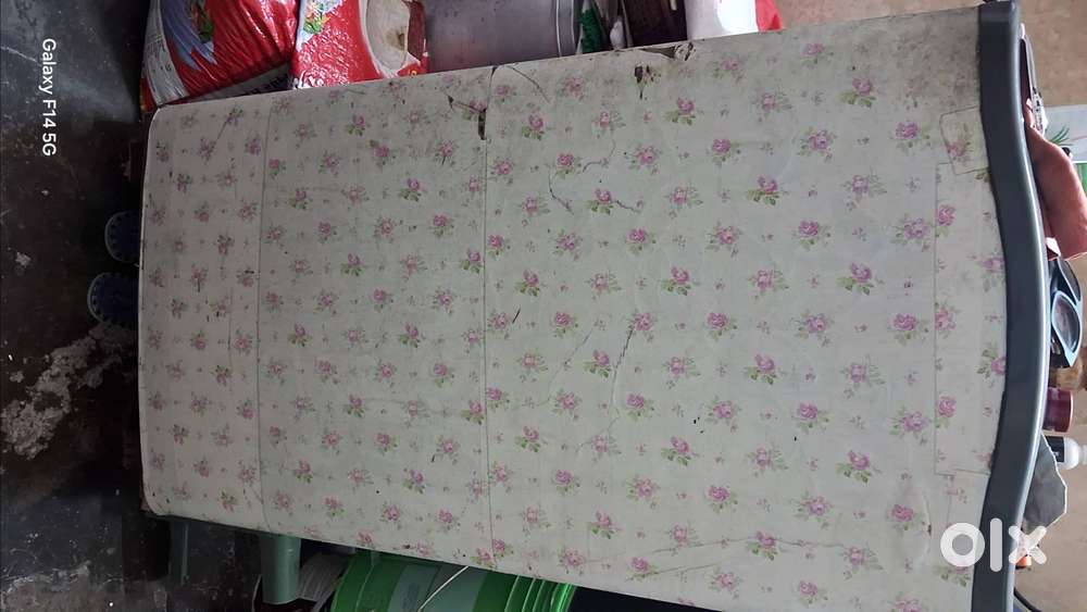 Godrej refrigerator 170 lit