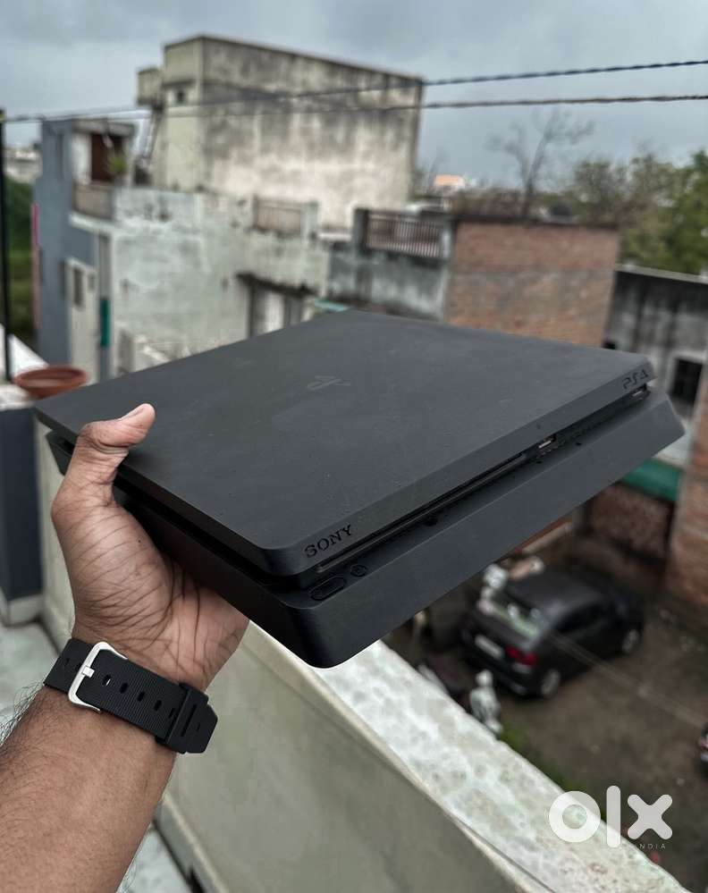 PS4 slim 1 tb