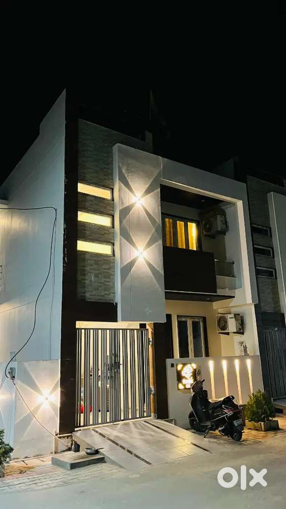 Villa behind Omaxe mall 92gaz Rukmani vihar