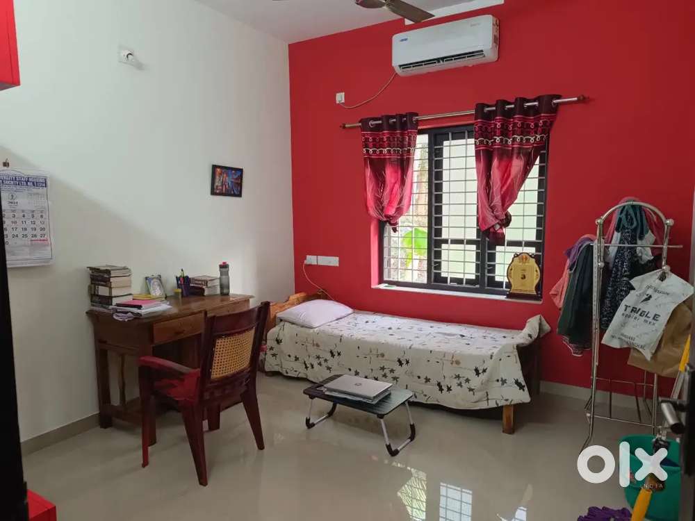 Room for rent ladies