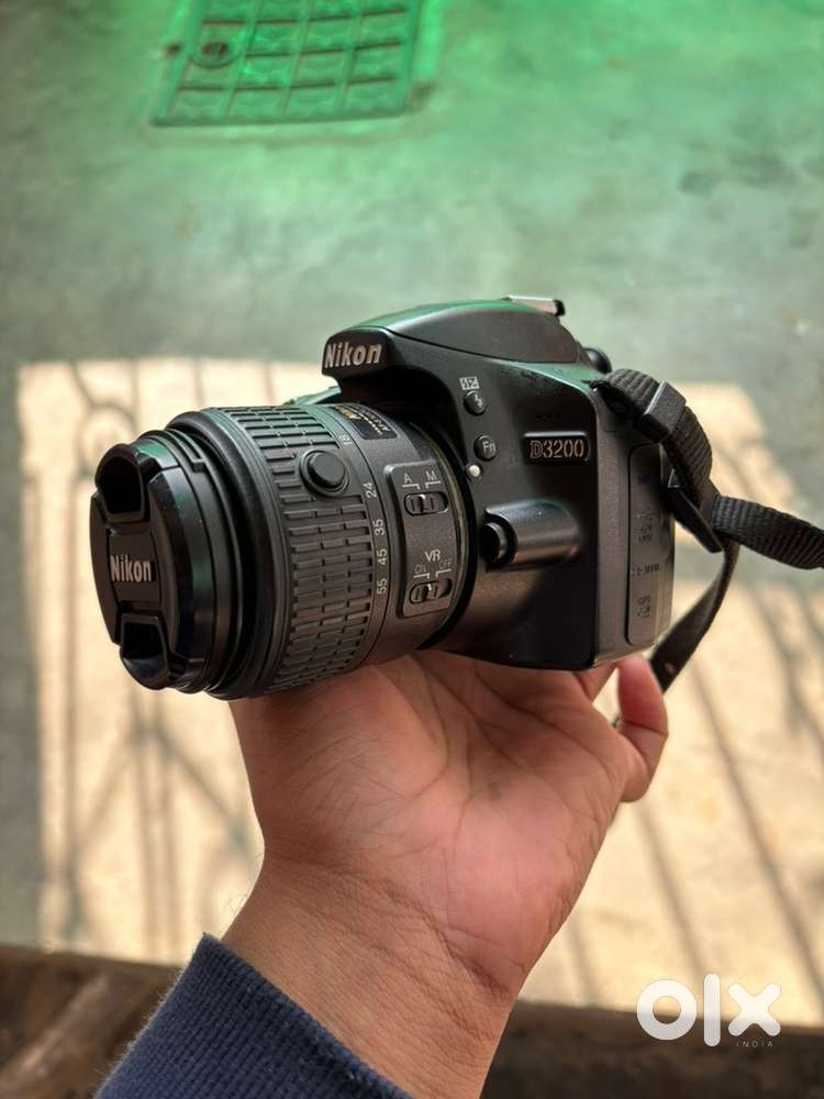 Nikon D3200 24.2 MP DSLR with Free Ultra Watch