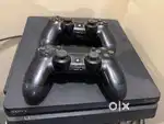 Ps4 1tb with 2 controllers