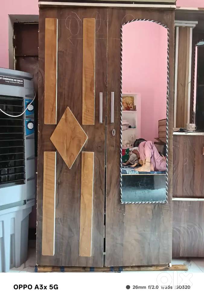 Godrej almirah 6000 only