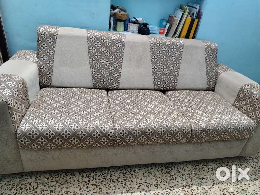 Urgently selling due to Insufficient space