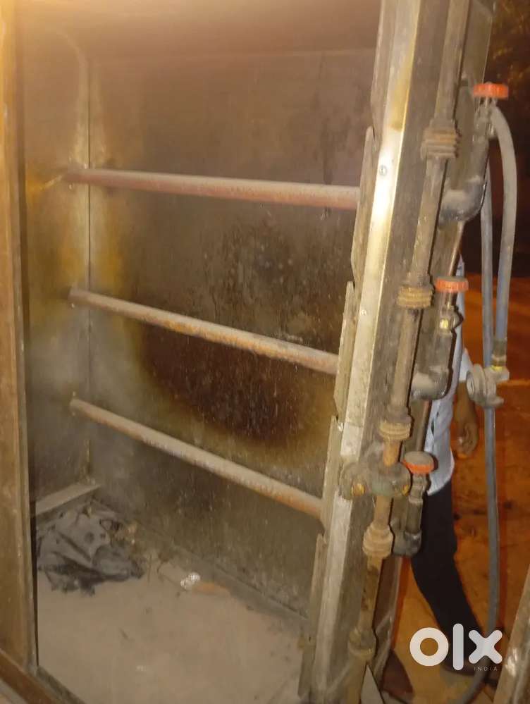 18 grills are fitted in full of condition