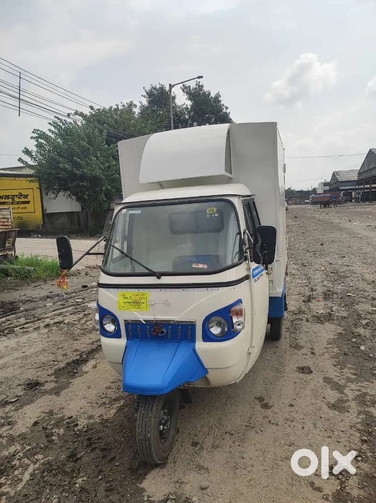 Need mahindra auto driver