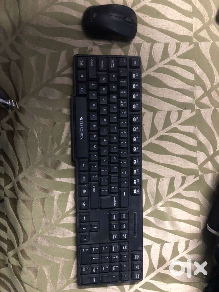 Moniter and combo se mouse & keyboard