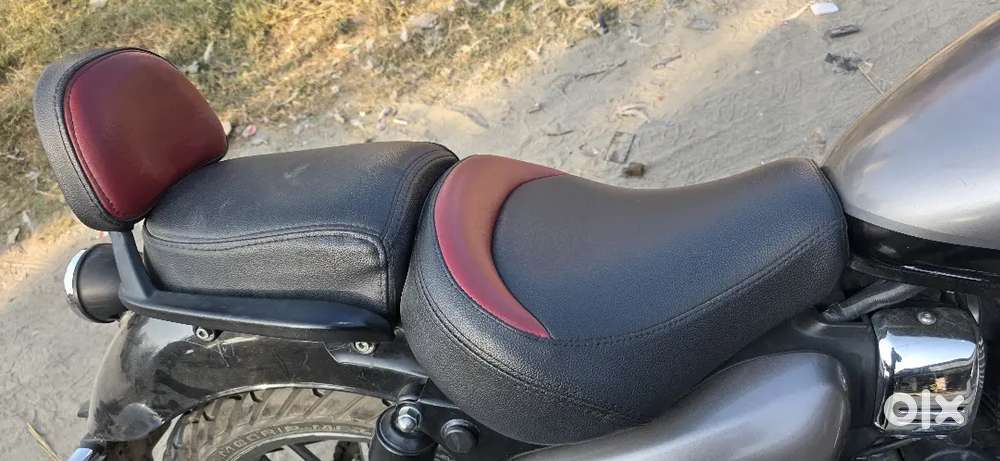 Meteor 350 Silver supernova