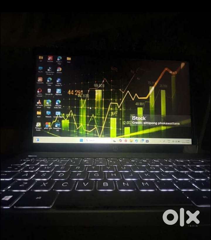 Hp pavilion laptop 14 inches ssd 256 all good condition