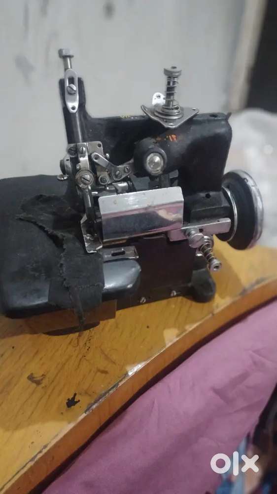 Overlock Sewing Machine