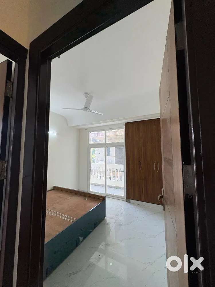 1 room for sharing in 3bhk flat